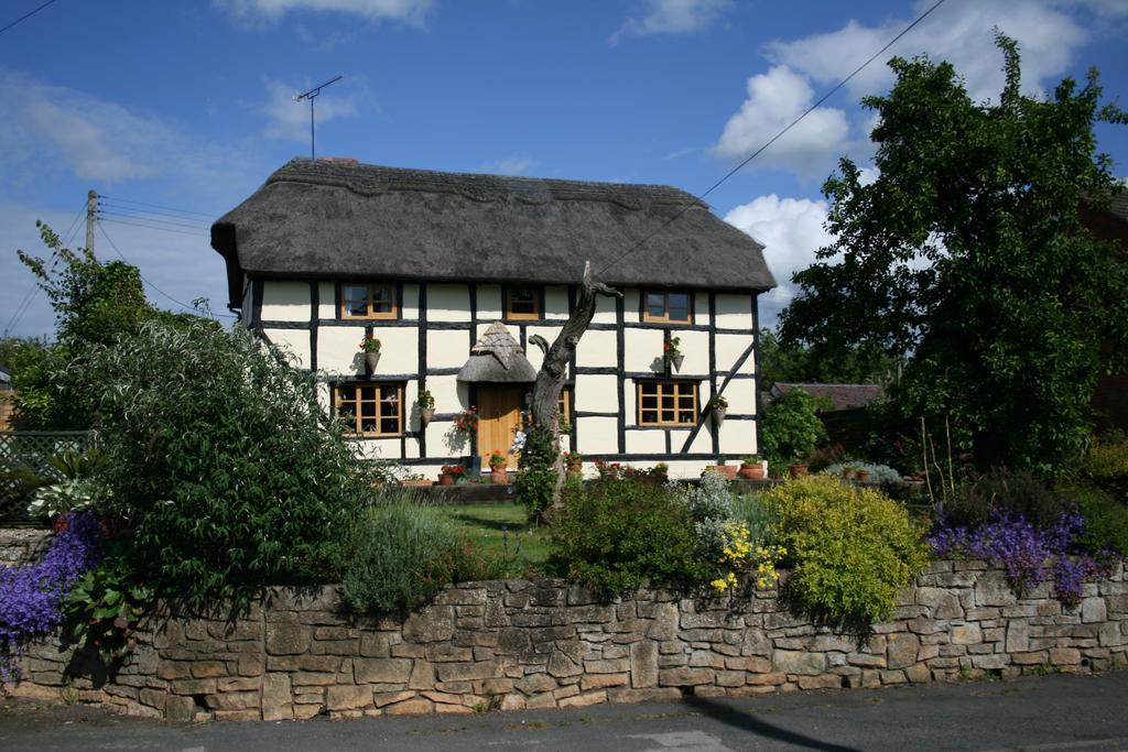 The Cobblers Bed And Breakfast Bishampton ภายนอก รูปภาพ